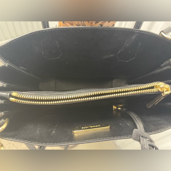 EUC Michael Kors Black Leather Mini Mercer Tote Clean - Picture 11 of 12